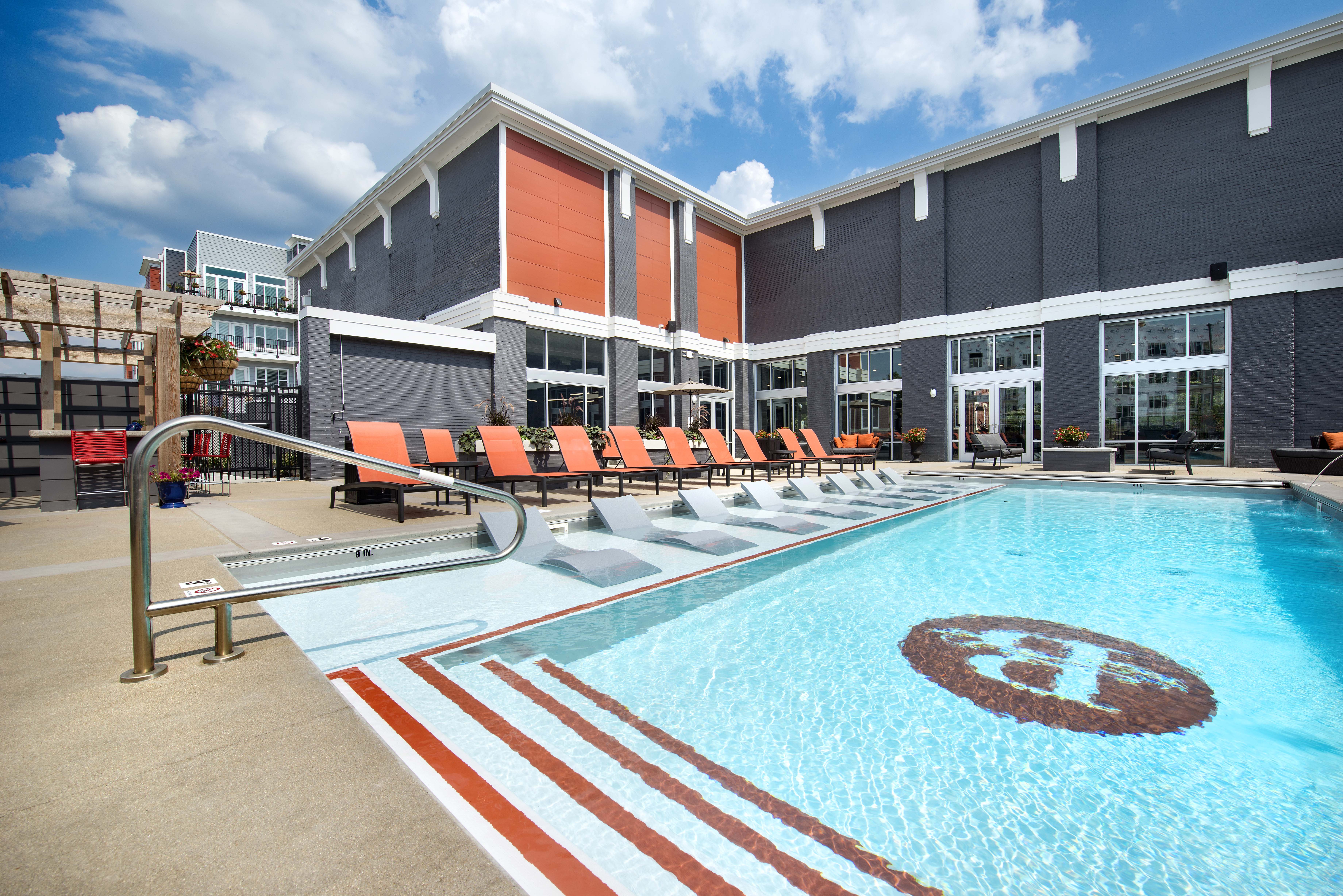 The Breakwater New Luxury Apartments For Rent In New Albany, IN